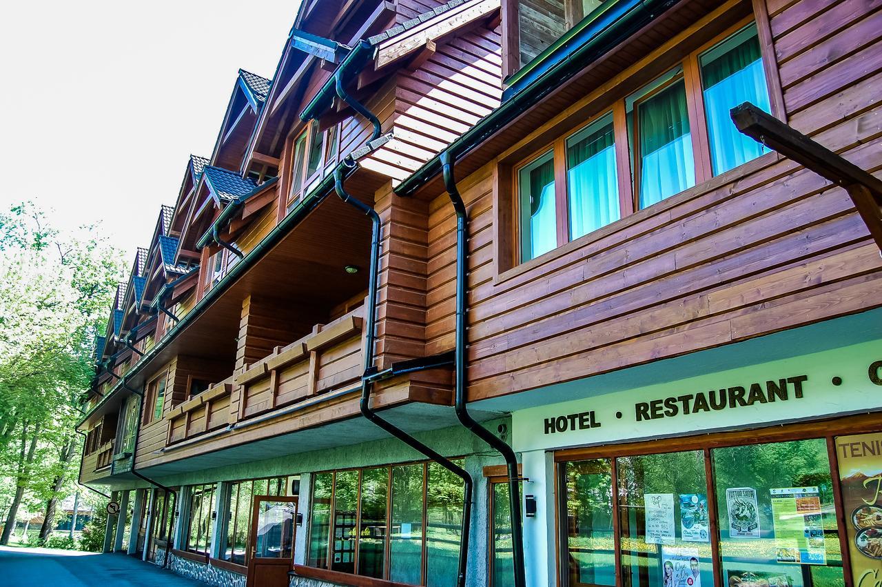 Penzion Teniscentrum ตาตรันสกา ลอมนีจา ภายนอก รูปภาพ